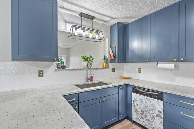 101 Glebe Road, Summerville, SC 29485