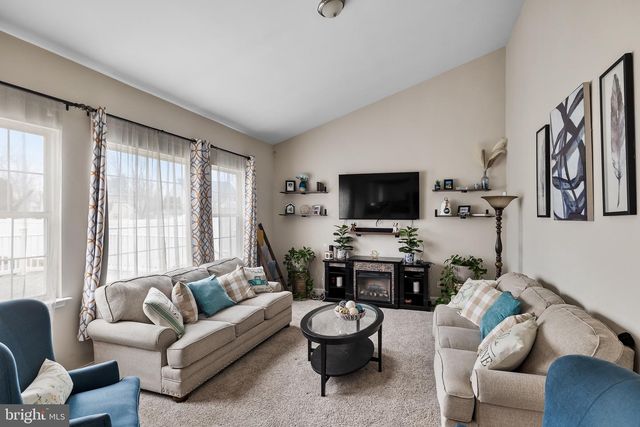 14 GLEN BURNIE DR, Sicklerville, NJ 08081