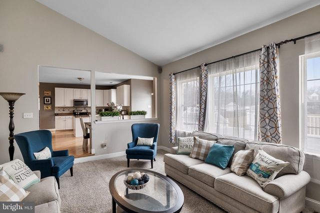 14 GLEN BURNIE DR, Sicklerville, NJ 08081