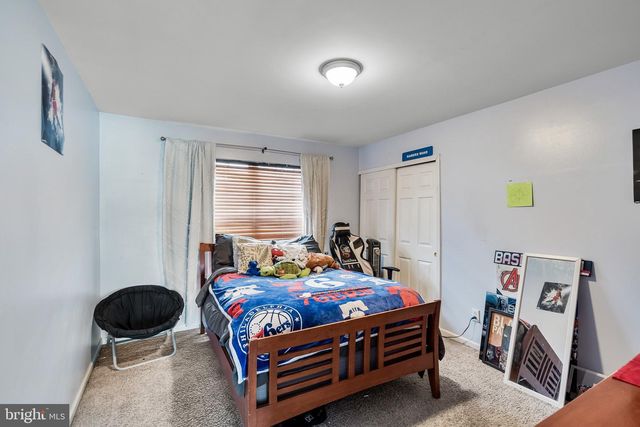 14 GLEN BURNIE DR, Sicklerville, NJ 08081