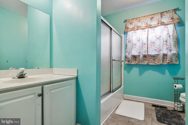 14 GLEN BURNIE DR, Sicklerville, NJ 08081