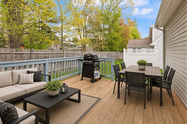 39 Brewster Rd 39, Stoughton, MA 02072