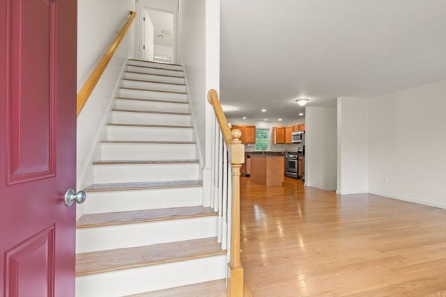39 Brewster Rd 39, Stoughton, MA 02072