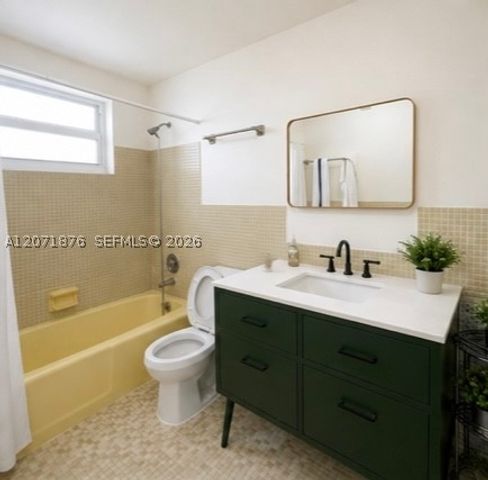 215 SE 3rd Ave 308C, Hallandale Beach, FL 33009