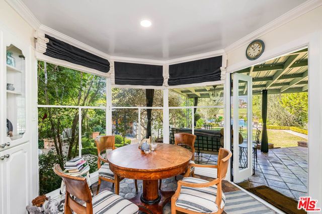 555 Wilcox Avenue, Los Angeles, CA 90004