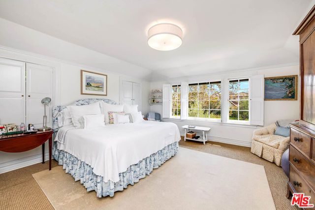 555 Wilcox Avenue, Los Angeles, CA 90004