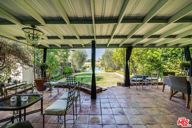 555 Wilcox Avenue, Los Angeles, CA 90004