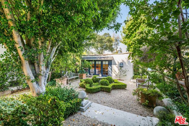 555 Wilcox Avenue, Los Angeles, CA 90004