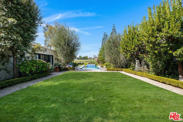 555 Wilcox Avenue, Los Angeles, CA 90004