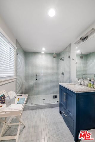555 Wilcox Avenue, Los Angeles, CA 90004