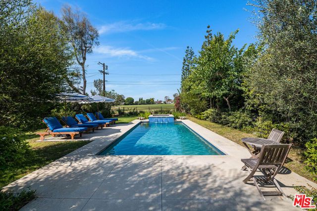 555 Wilcox Avenue, Los Angeles, CA 90004