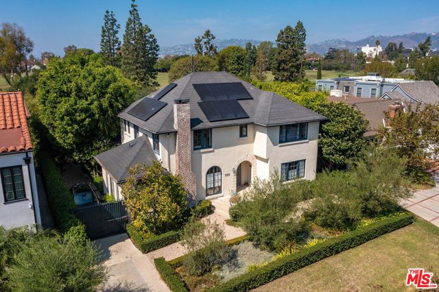 555 Wilcox Avenue, Los Angeles, CA 90004