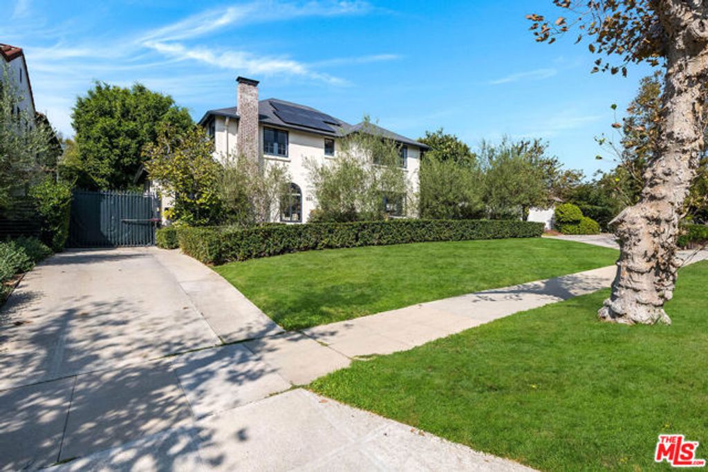555 Wilcox Avenue, Los Angeles, CA 90004