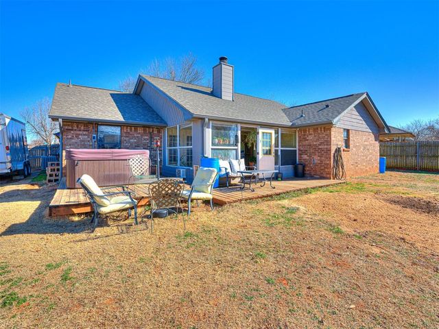 501 Gray Fox Run, Edmond, OK 73003