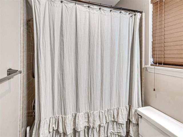 501 Gray Fox Run, Edmond, OK 73003