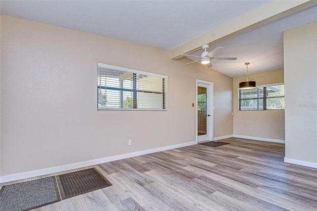 306 E LANGFORD DRIVE, Plant City, FL 33563