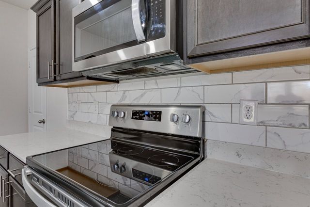 1001 Old Oaks Drive, Forney, TX 75126