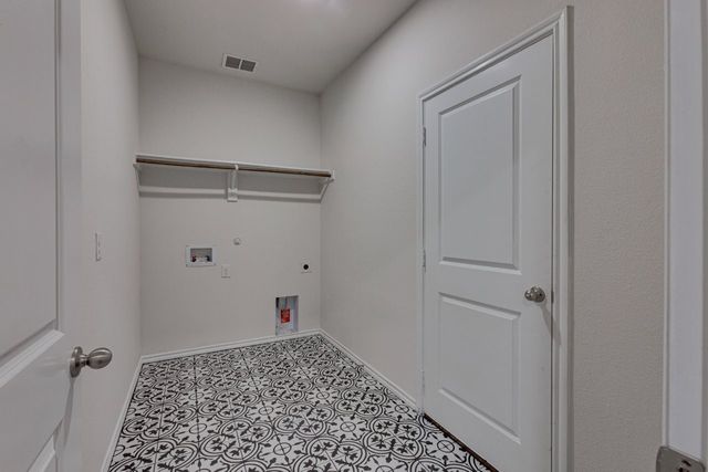 1001 Old Oaks Drive, Forney, TX 75126