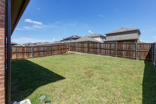 1001 Old Oaks Drive, Forney, TX 75126