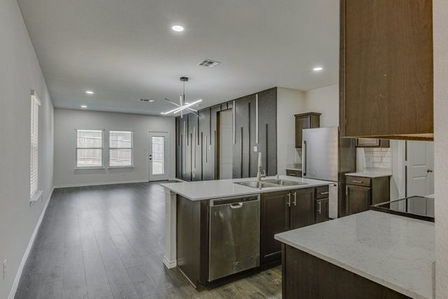 1001 Old Oaks Drive, Forney, TX 75126