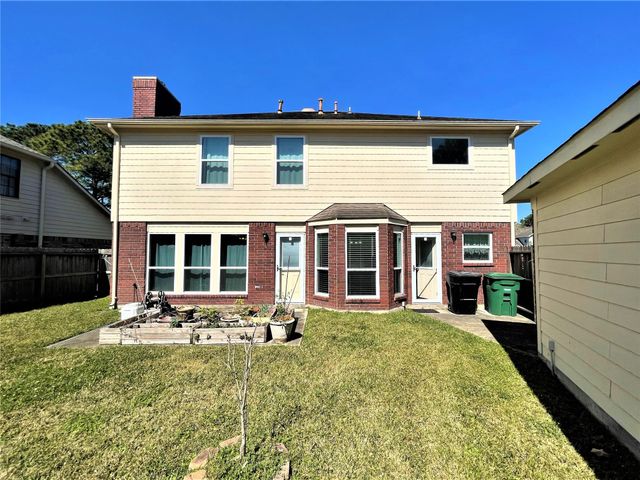 834 Island Meadow Court, Houston, TX 77062