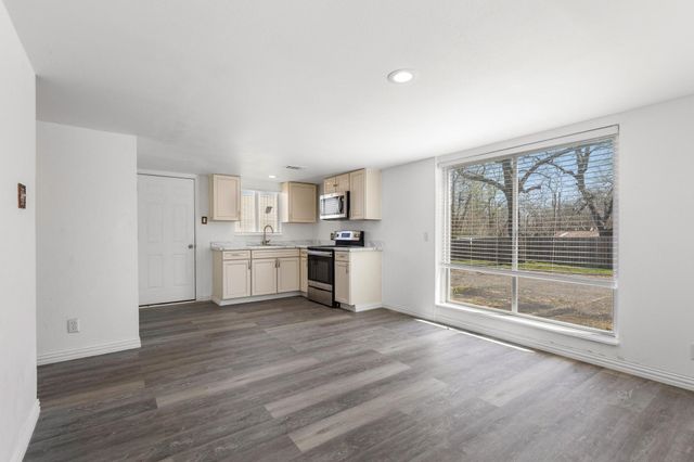 1018 S Austin Avenue, Denison, TX 75020