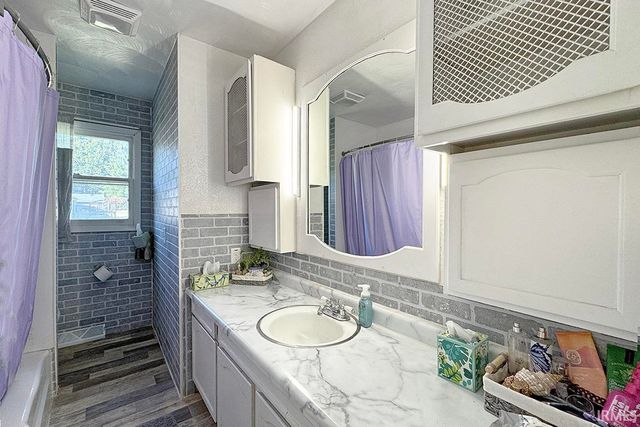 11679 State Road 120, Middlebury, IN 46540