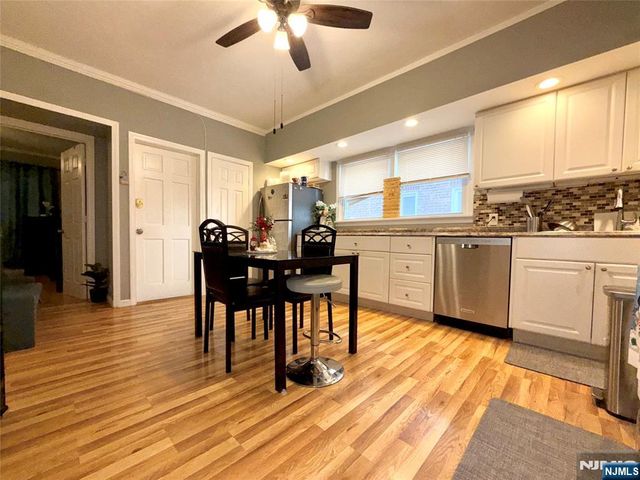 92 Maple Avenue, Wallington, NJ 07057