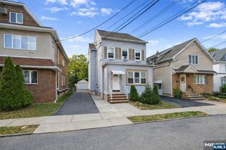 92 Maple Avenue, Wallington, NJ 07057