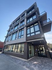 14 Green 101, Brookline, MA 02446