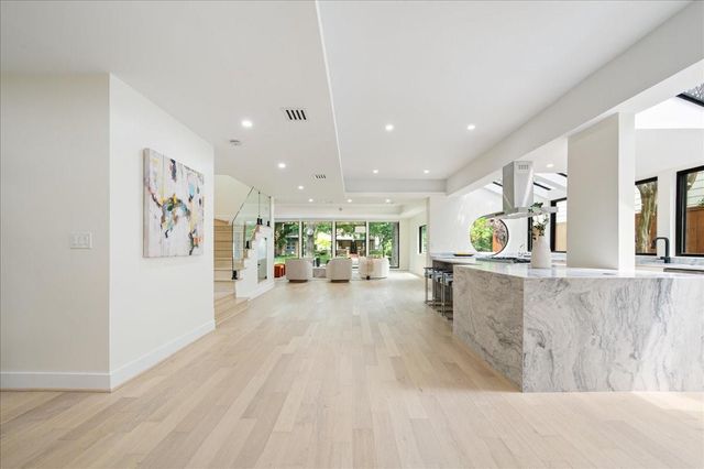 2135 Quenby Street, Houston, TX 77005