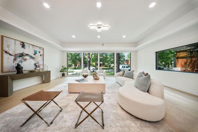 2135 Quenby Street, Houston, TX 77005