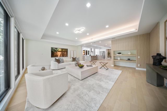 2135 Quenby Street, Houston, TX 77005