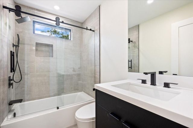 2135 Quenby Street, Houston, TX 77005