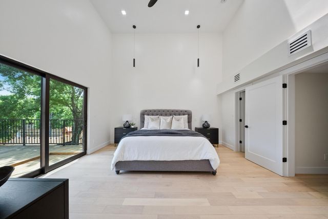 2135 Quenby Street, Houston, TX 77005