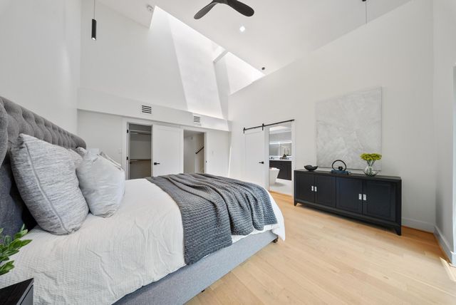 2135 Quenby Street, Houston, TX 77005