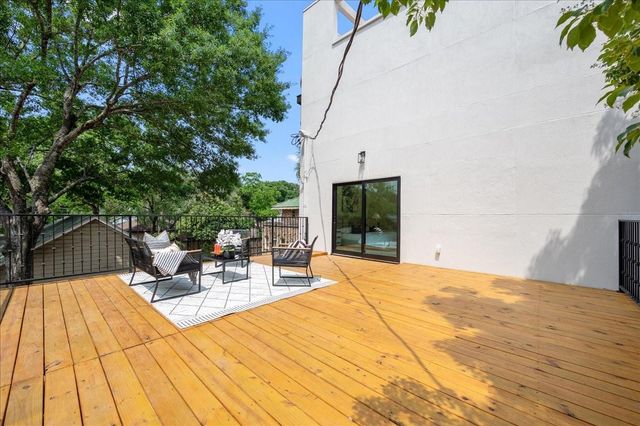 2135 Quenby Street, Houston, TX 77005