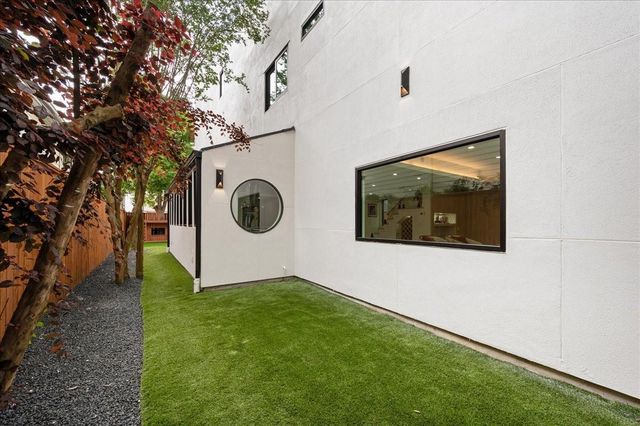 2135 Quenby Street, Houston, TX 77005