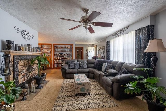 1530 Woodland Avenue, Kingsport, TN 37665