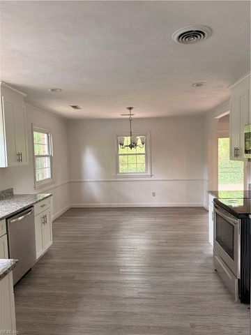 804 Duke Of Suffolk DR, Virginia Beach, VA 23454