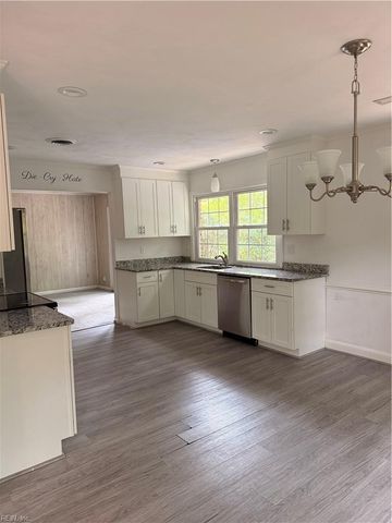 804 Duke Of Suffolk DR, Virginia Beach, VA 23454