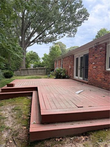 804 Duke Of Suffolk DR, Virginia Beach, VA 23454