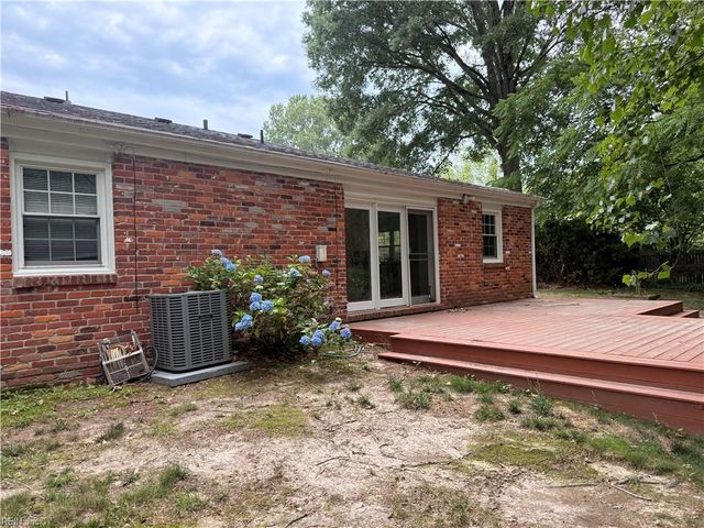 804 Duke Of Suffolk DR, Virginia Beach, VA 23454