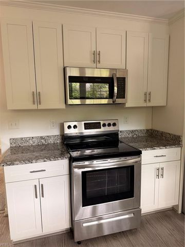 804 Duke Of Suffolk DR, Virginia Beach, VA 23454