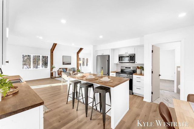 5860 S 36th Street, Climax, MI 49034