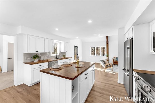 5860 S 36th Street, Climax, MI 49034