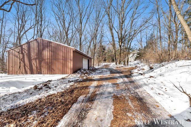 5860 S 36th Street, Climax, MI 49034