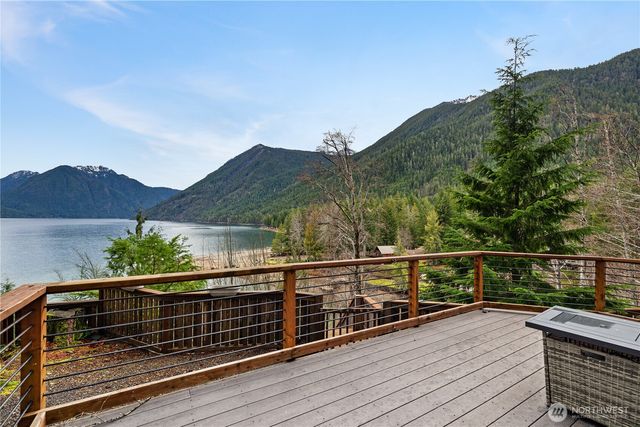 10 N Sundown Drive, Hoodsport, WA 98548