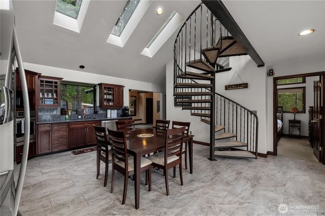 10 N Sundown Drive, Hoodsport, WA 98548