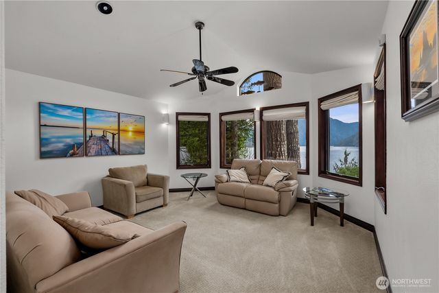 10 N Sundown Drive, Hoodsport, WA 98548